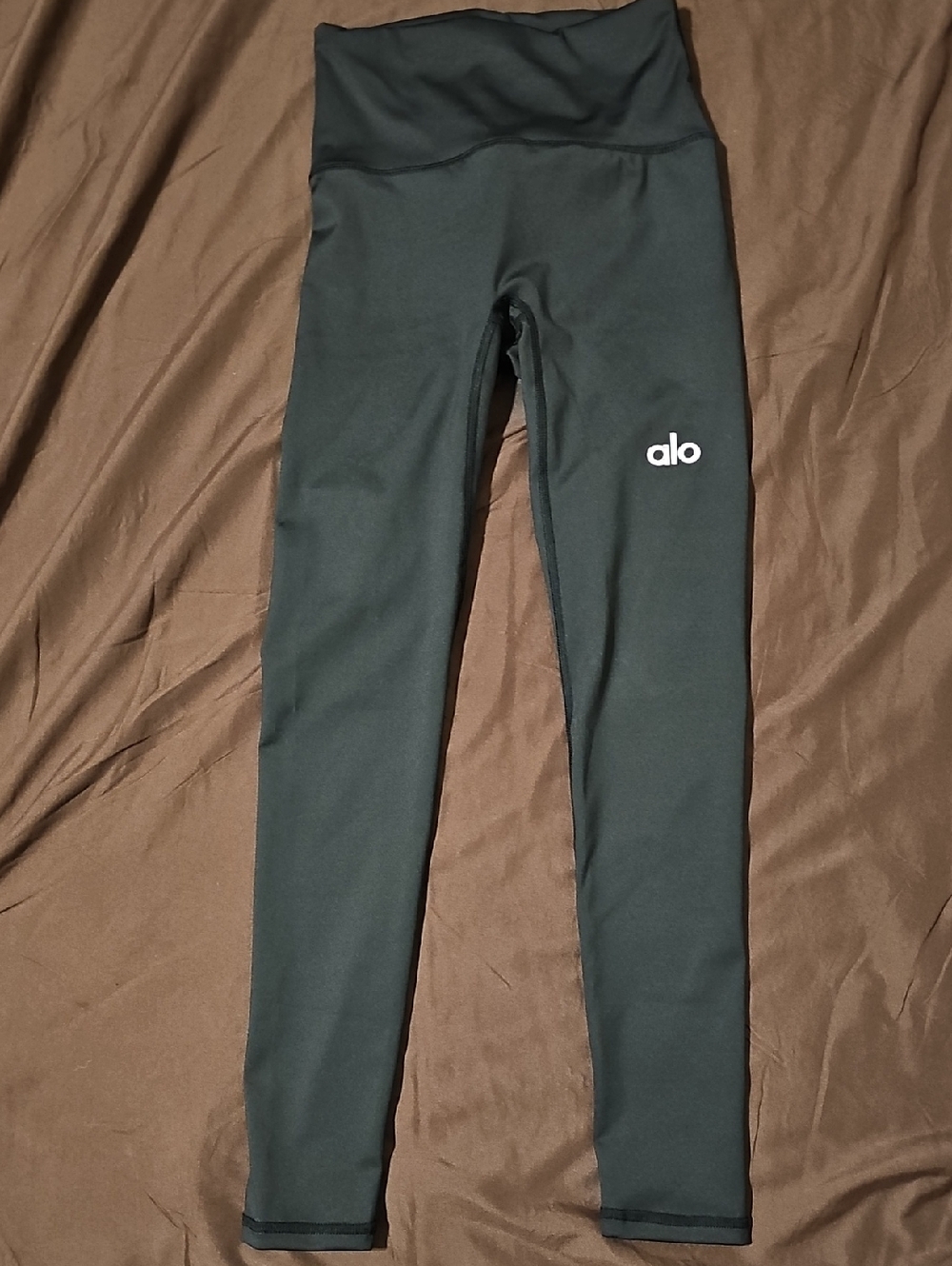 ALO Yoga Kids Leggings in Black with White Logo